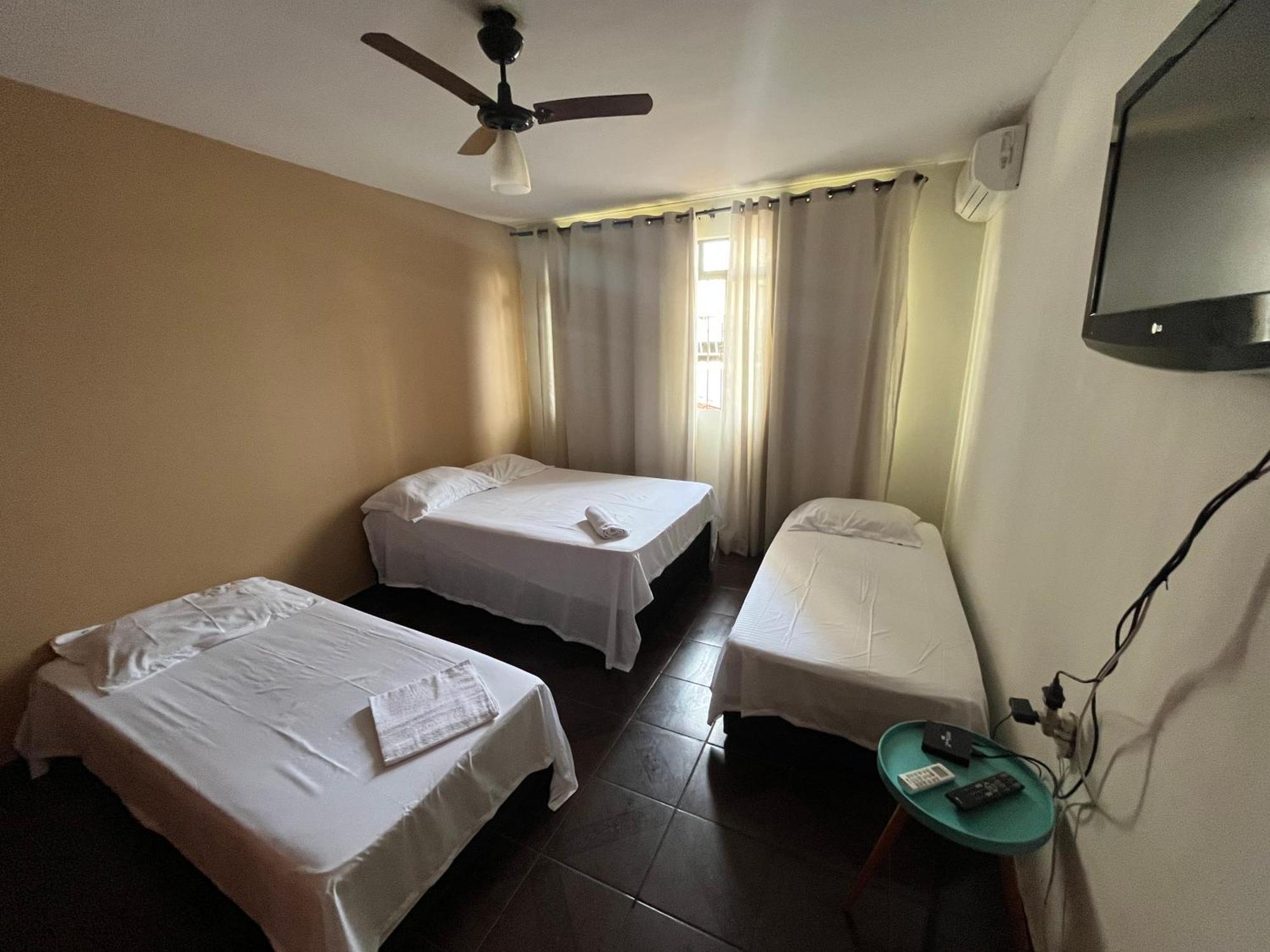 Casa Quintal Bueno! 5 Quartos Com Ar Split E Internet Ultra! Perto Do Melhor De Goiania! Marista Parques Areiao E Vaca Brava Hospital Premium Mater Dei Blue Fit Perdomo Goiania Shopping! Exterior foto
