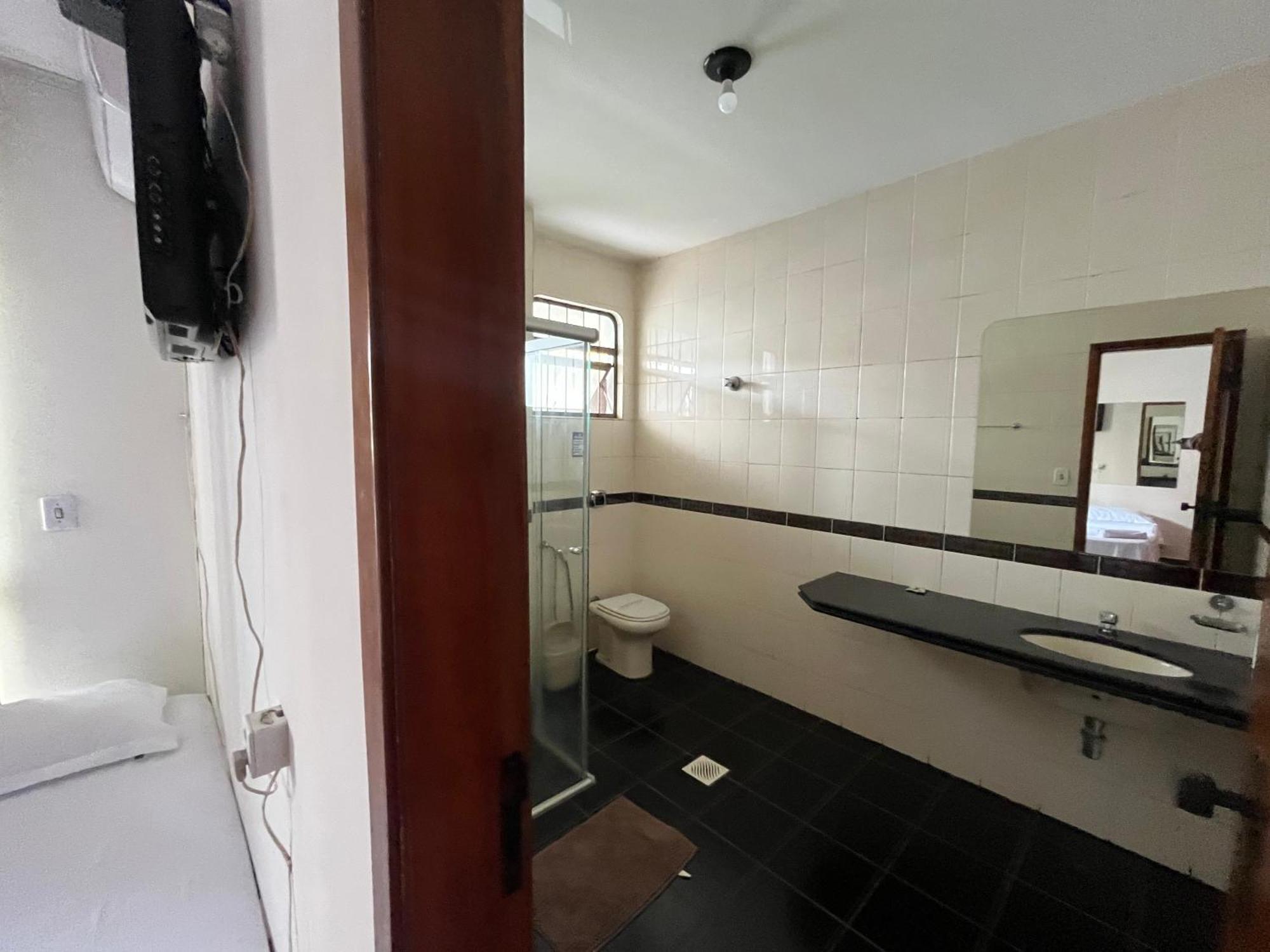 Casa Quintal Bueno! 5 Quartos Com Ar Split E Internet Ultra! Perto Do Melhor De Goiania! Marista Parques Areiao E Vaca Brava Hospital Premium Mater Dei Blue Fit Perdomo Goiania Shopping! Exterior foto