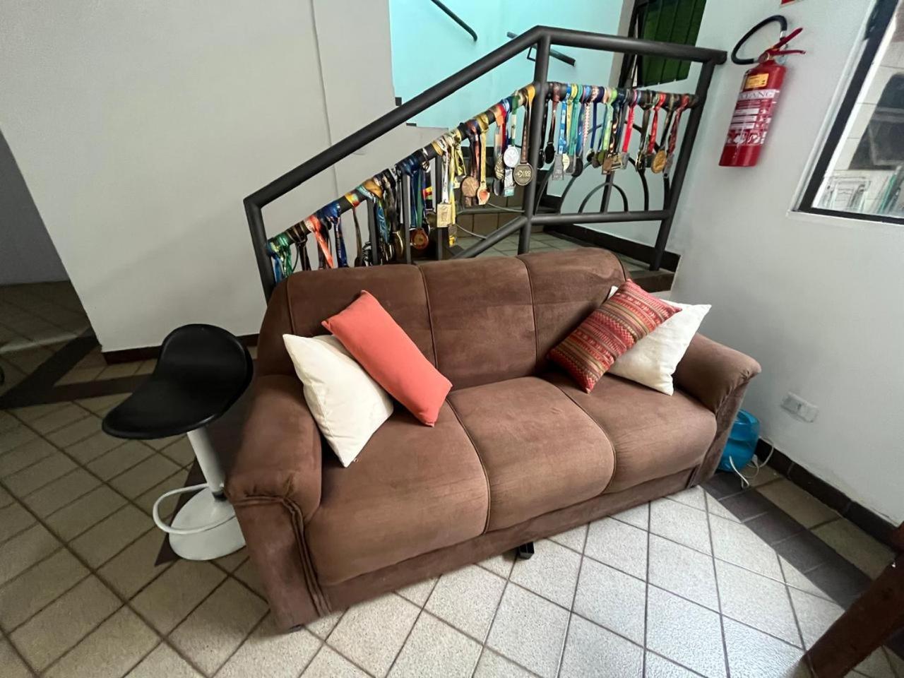 Casa Quintal Bueno! 5 Quartos Com Ar Split E Internet Ultra! Perto Do Melhor De Goiania! Marista Parques Areiao E Vaca Brava Hospital Premium Mater Dei Blue Fit Perdomo Goiania Shopping! Exterior foto